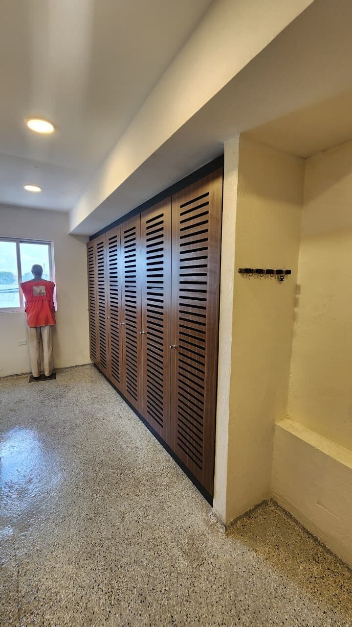 Baños y Vestidores Equinova — 2