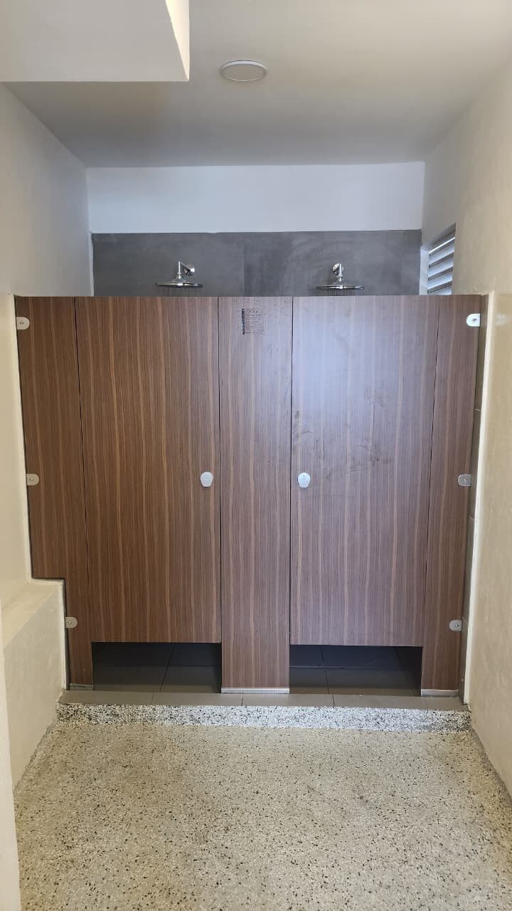 Baños y Vestidores Equinova — 4