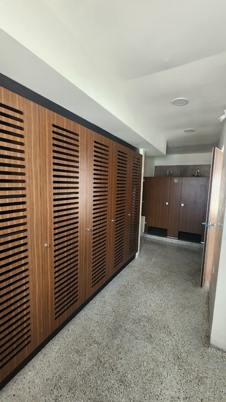 Baños y Vestidores Equinova — 5