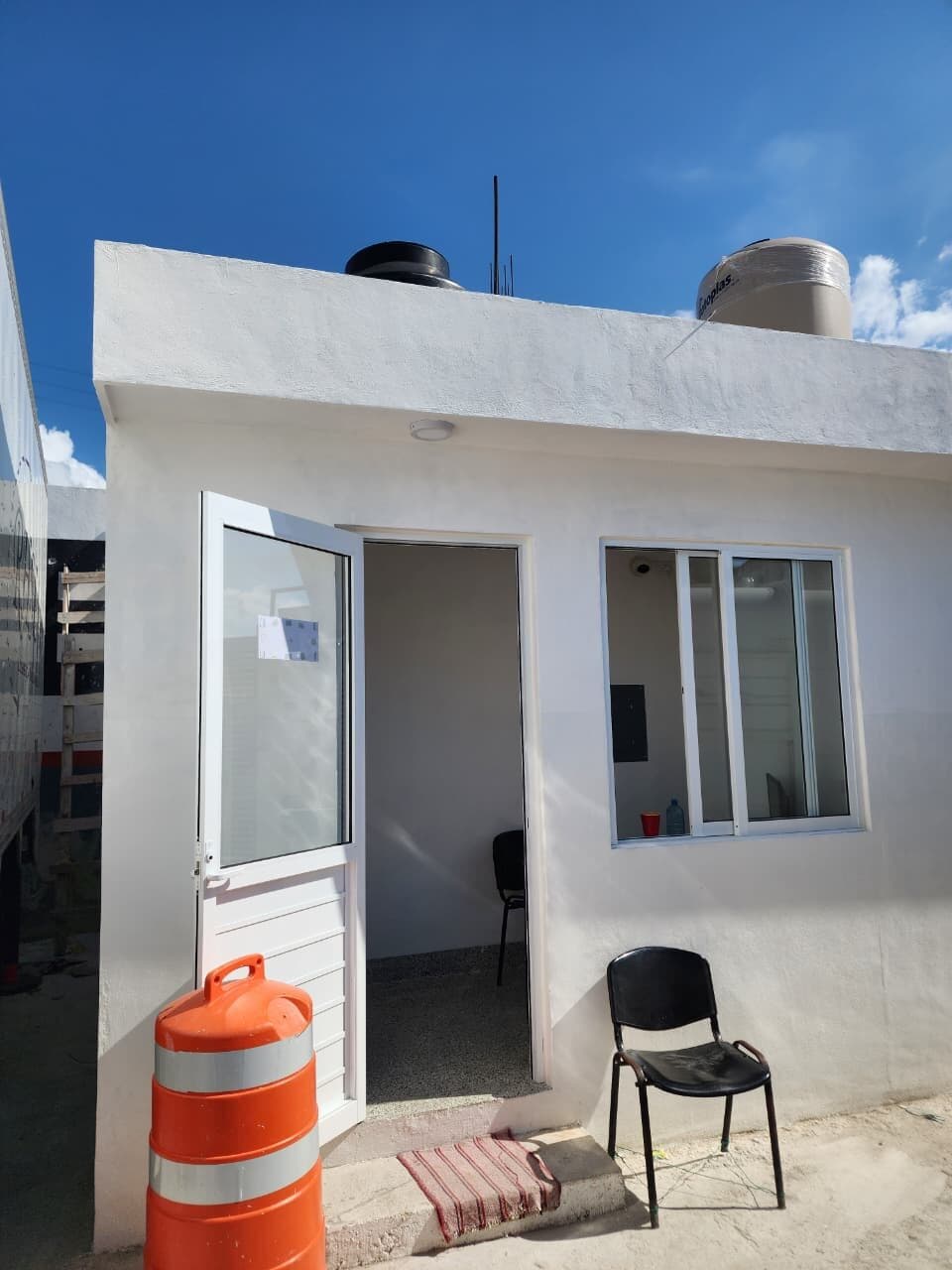 Baños y Vestidores MSA Campeche — 1